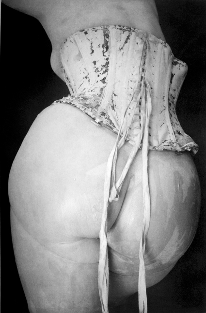 Hermann Försterling,
Korsett hinten,
03/2012,
Heliogravur auf Bütten,
27 cm x 40 cm,
Auflage: 9