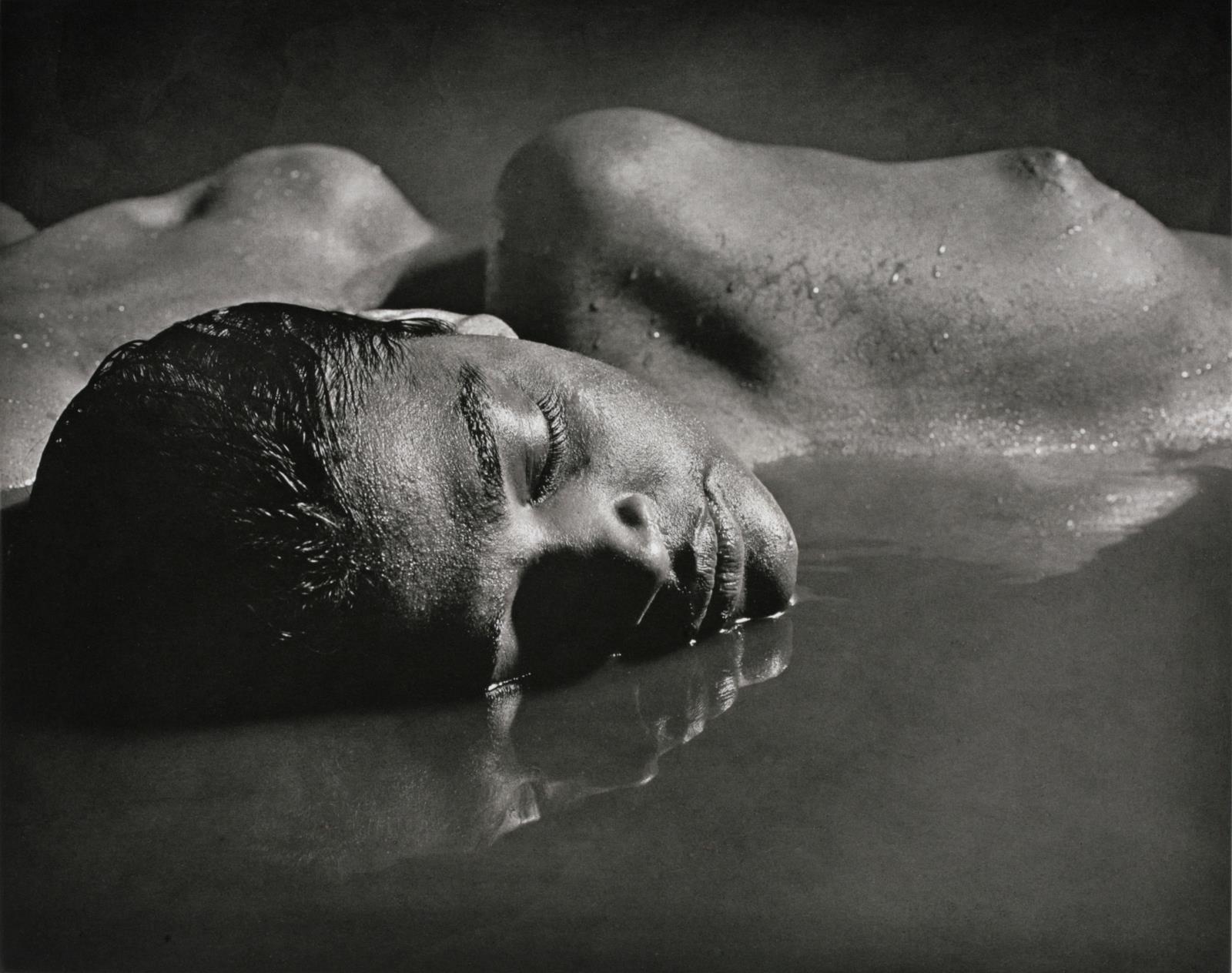 Hermann Försterling,
Porträt Nidia/Bad,
01/2004,
Heliogravur auf Bütten,
39 cm x 31 cm,
Auflage: 8