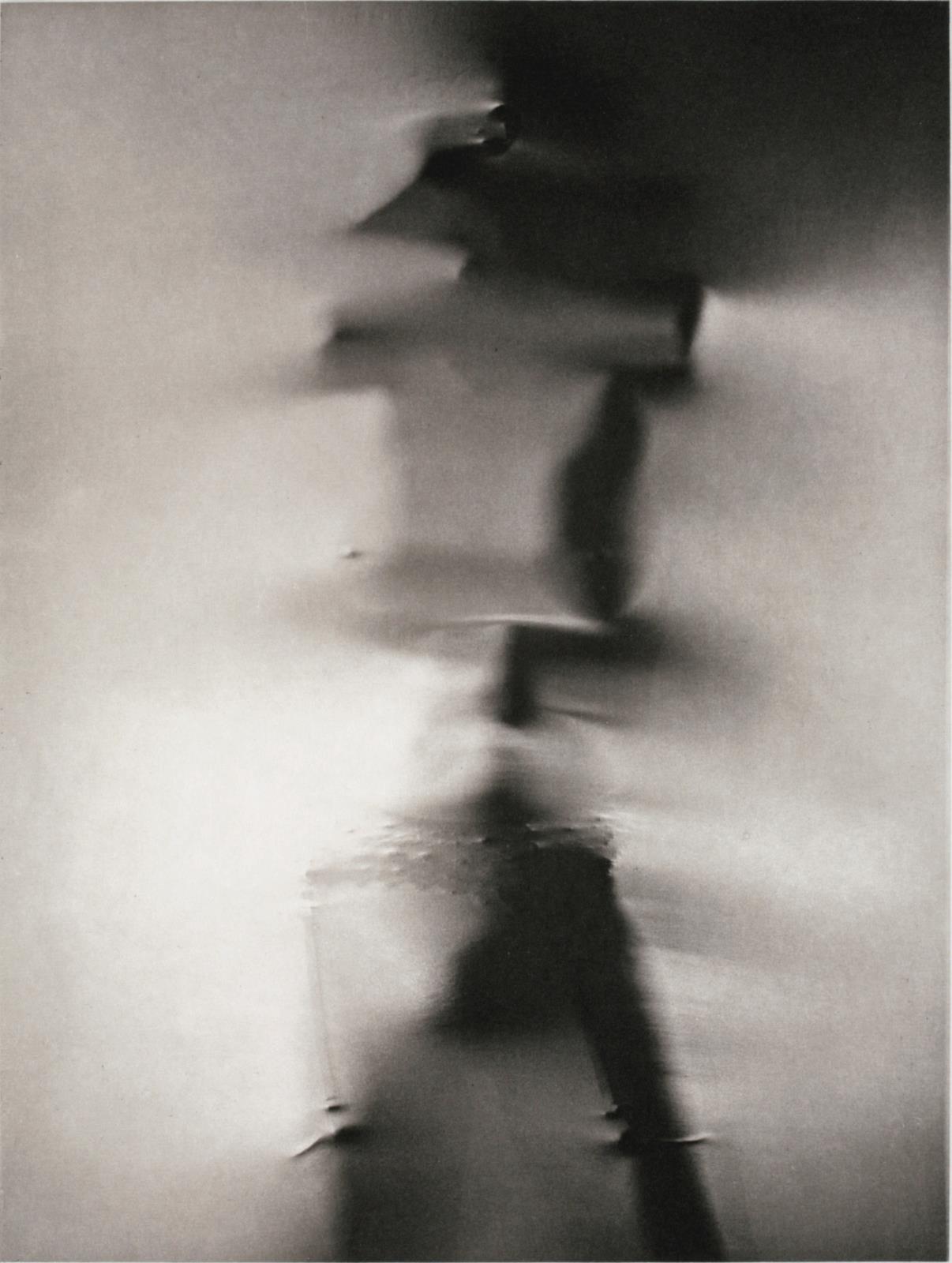 Hermann Försterling,
Shilouette,
02/1999,
Heliogravur auf Bütten,
22 cm x 29,3 cm,
Auflage: 8