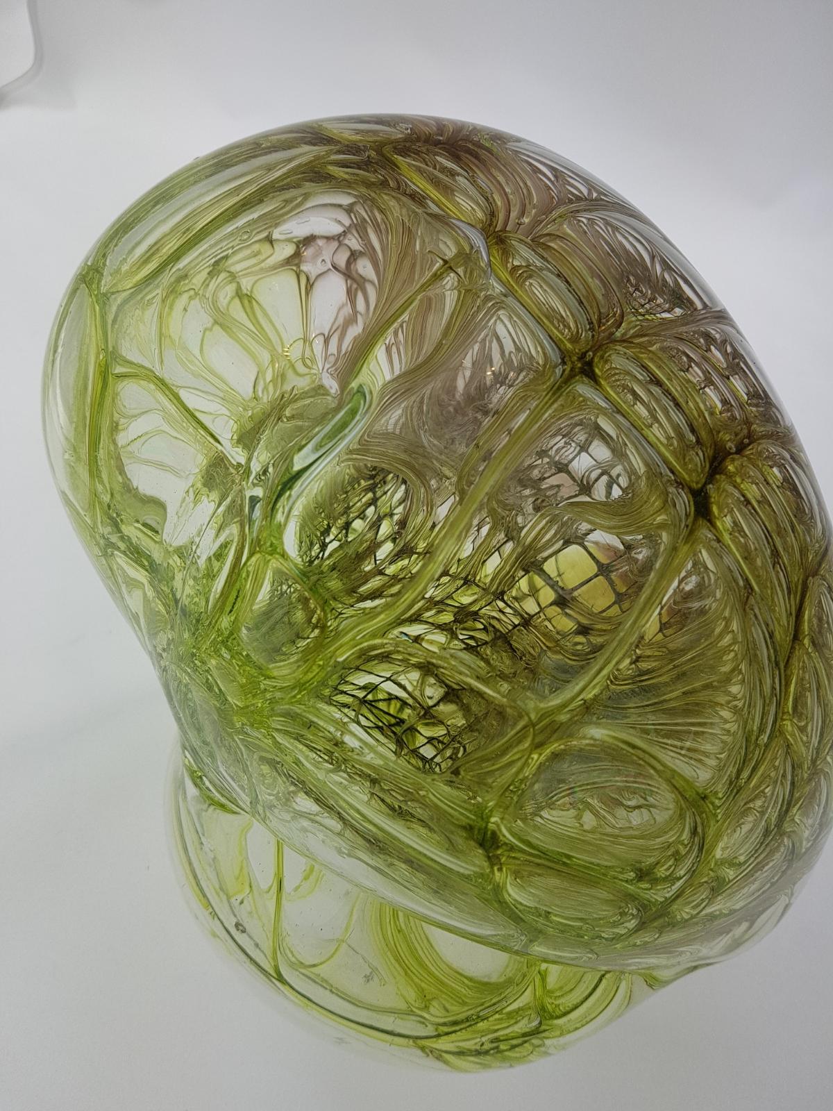 Jörg Zimmermann, o.T., , silbergelb/oliv, rundlich,  24 cm x 26 cm x 20 cm