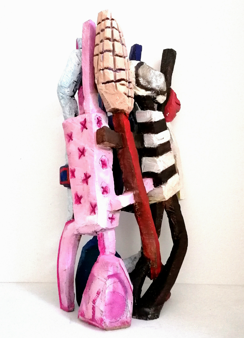 Terence Carr, My Fluffy Little Soul, 2021, Holz, farbig gefasst, Unikat, 97 x 33 x 48 cm