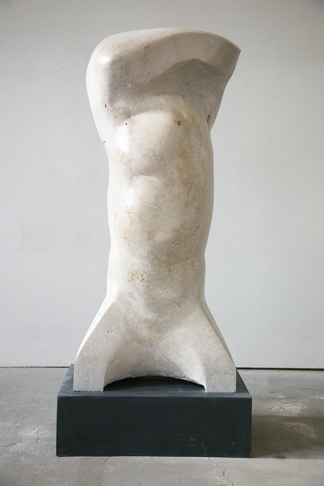 Christoph Traub, Four feet 2,  2009, Jura gelb, 125 x 30 x 55 cm,  trc010ko