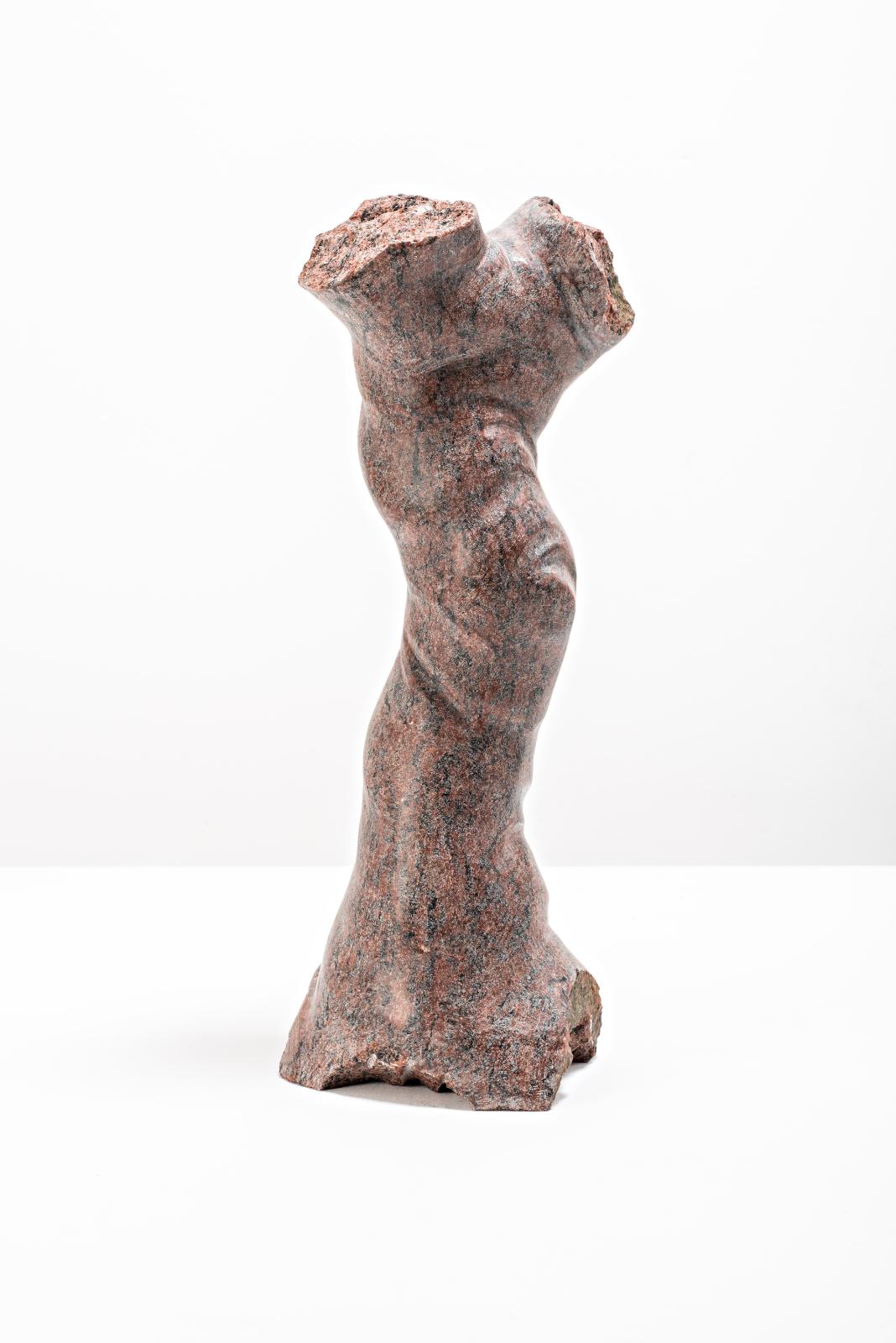 Christoph Traub, Körper, bewegt, 2018, Granit (Vanga), 45 x 15 x 16 cm, trc014ko