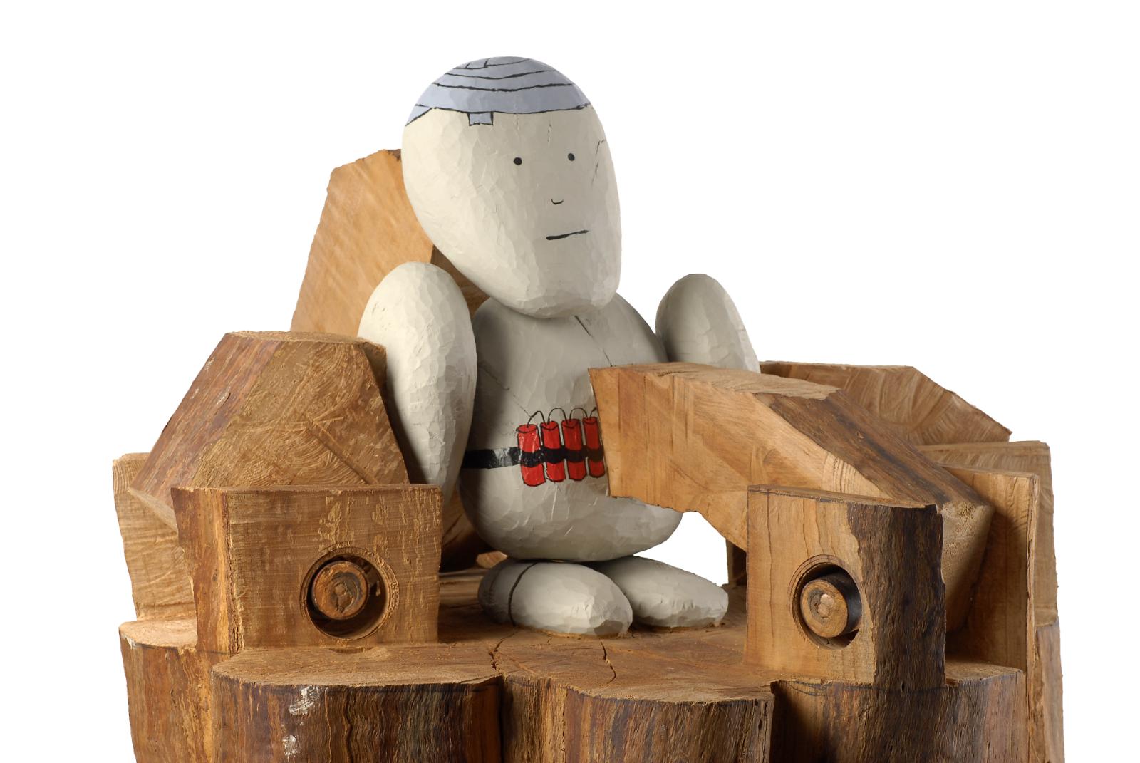 Andreas Welzenbach, Selbstmordattentäter, 2007, Holz, farbig gefasst, 110 x 80 x 72 cm, Preis auf Anfrage, wea010ko