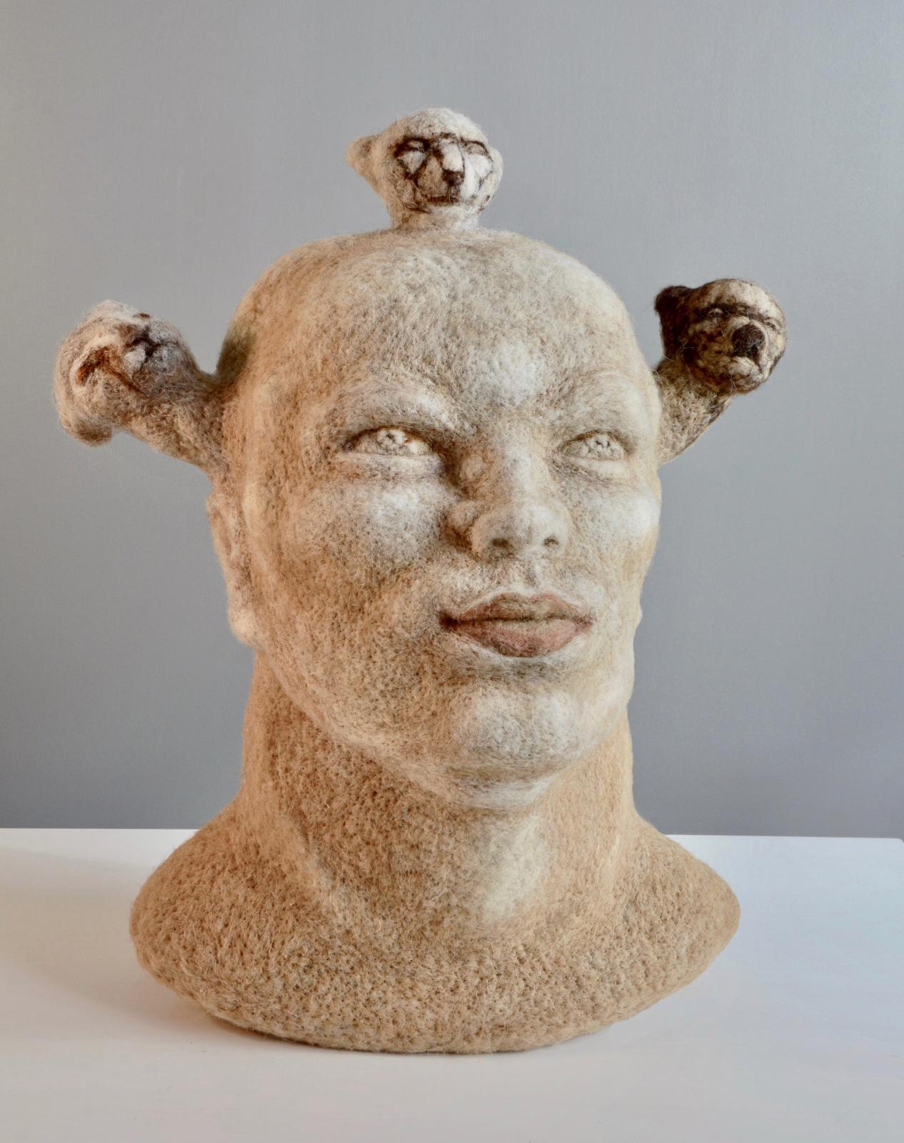 Stefanie Ehrenfried, O.T.(ausgewachsen), 2014/2015, Wolle nadelgefilzt, 50 x 43 x 32 cm