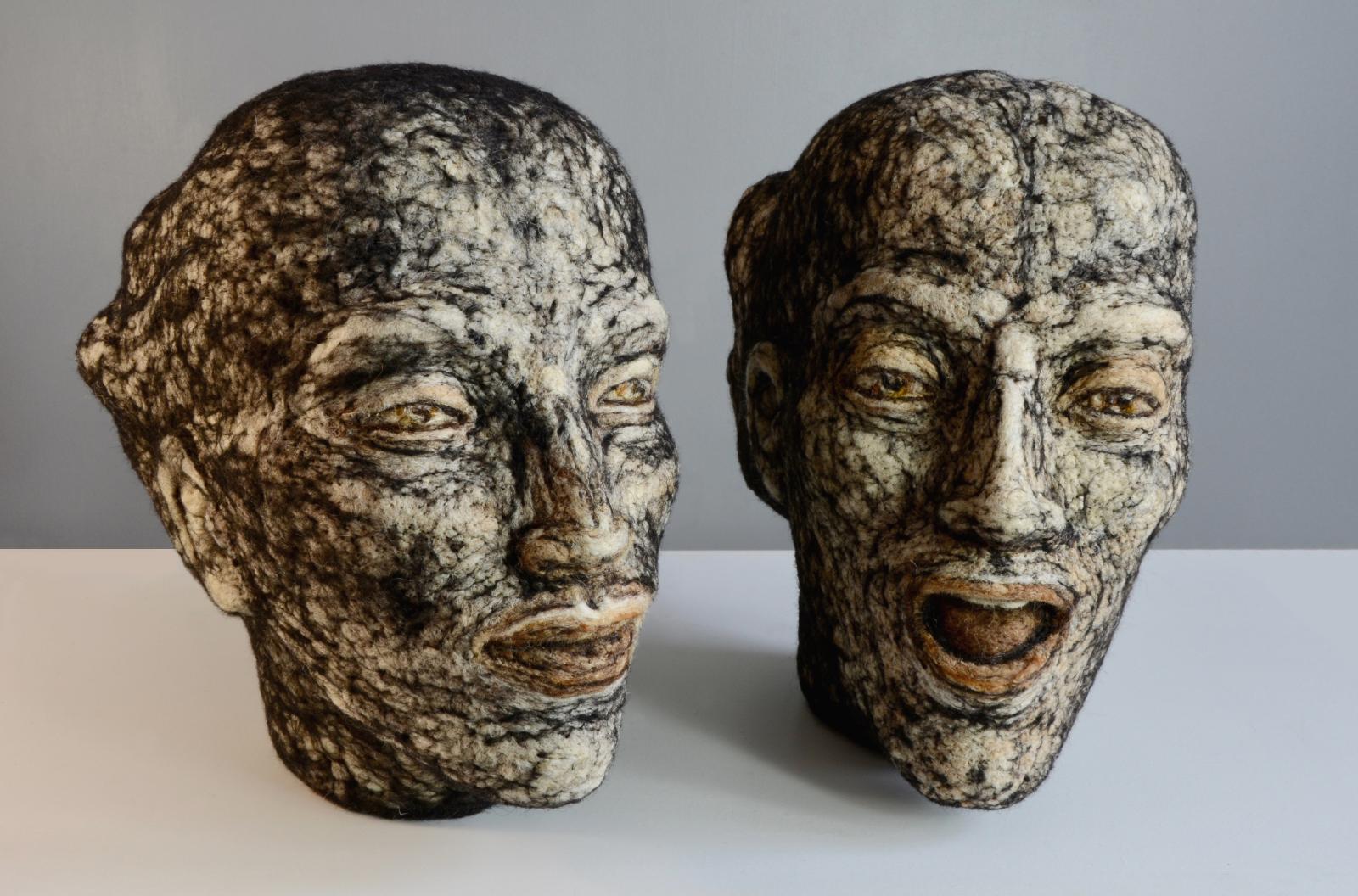 Stefanie Ehrenfried, Hundsmützen, 2010/2013, Wolle nadelgefilzt, je ca. 30 x 20 x 40 cm