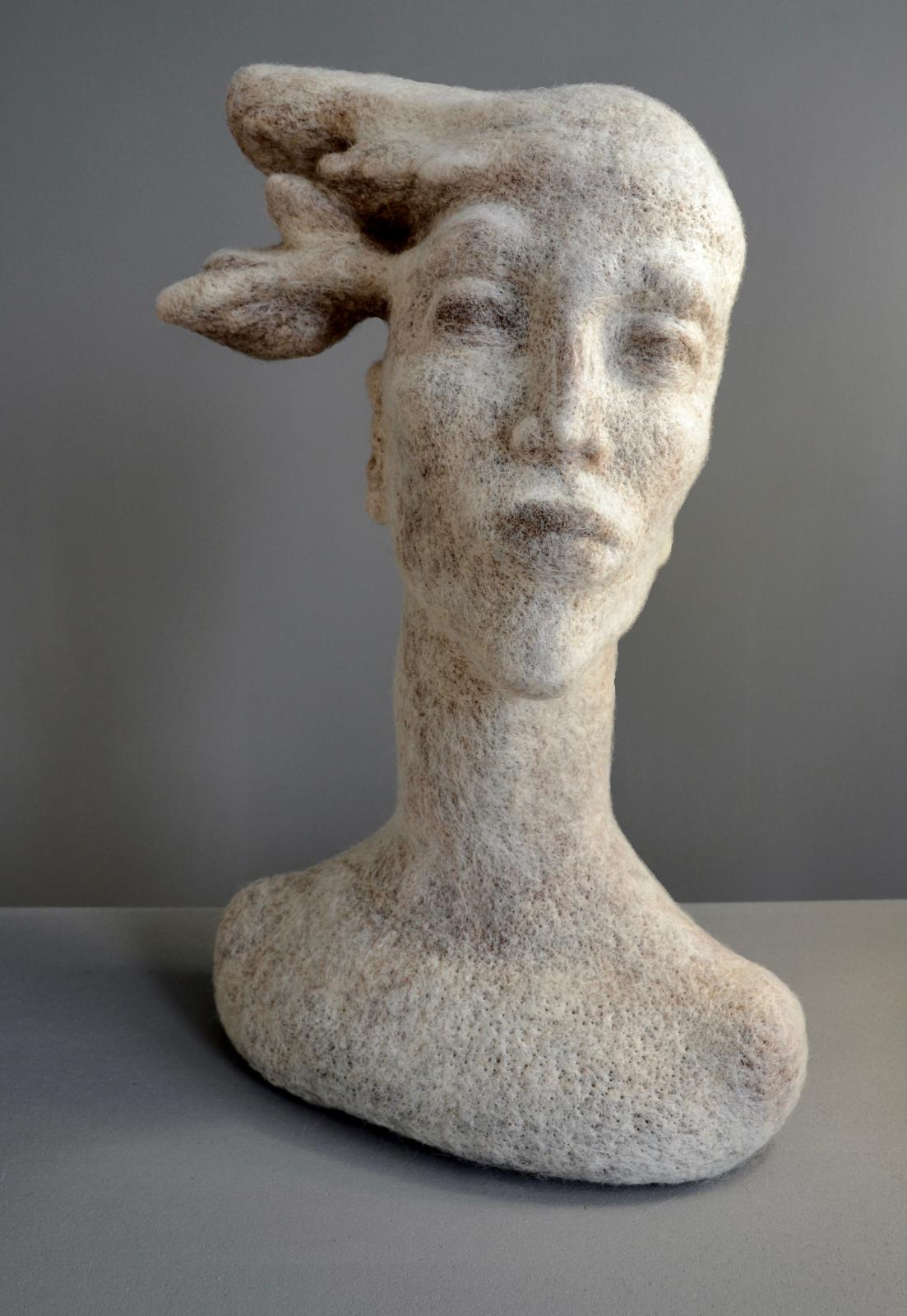 Stefanie Ehrenfried, O.T.(introvertiert II) , 2014/2019, Wolle nadelgefilzt, 52 x 33 x 23 cm