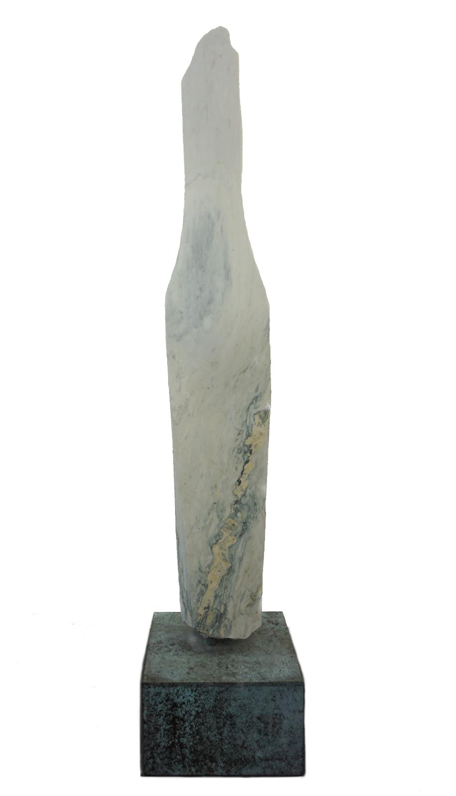 Rudolf Kurz, „Torso“, 2017, Marmor/Messing, 154 cm (Höhe), kur003ko