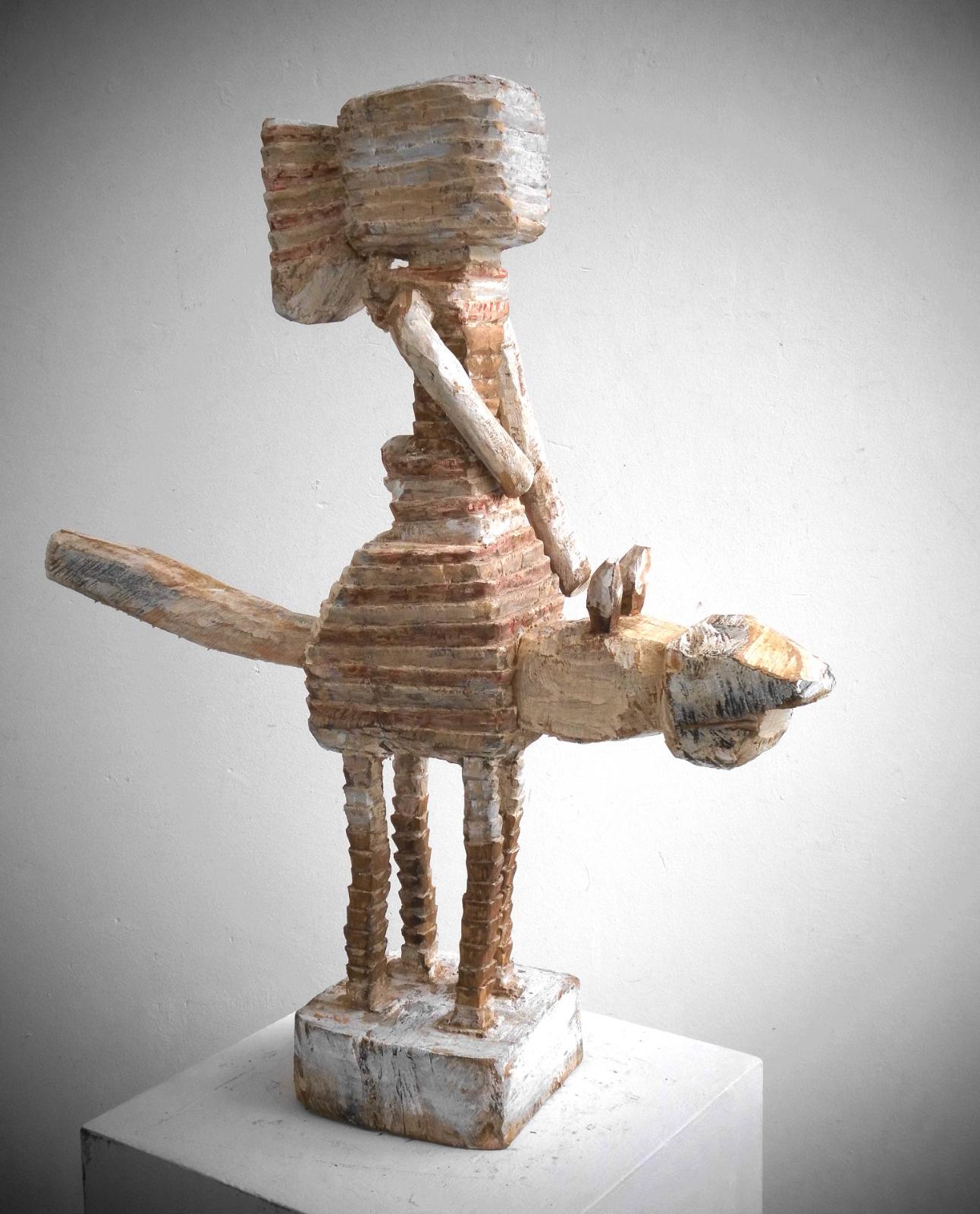 Klaus Hack, Reiterin, 2024, Birke weiss gefasst, 80 cm x 69 cm x 19 cm, Galerie Cyprian Brenner, LONGSTREET ART SHOP